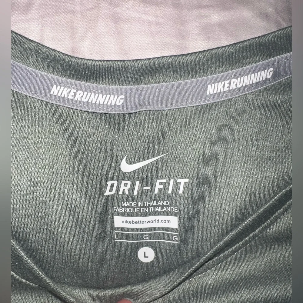 Nike Dri-FIT Grey Long Sleeve Running Top Size L